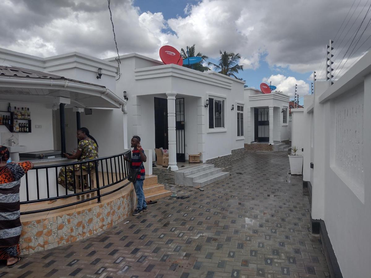 Mkamiti Villa - Airport Hotel Dar es Salaam Exterior foto